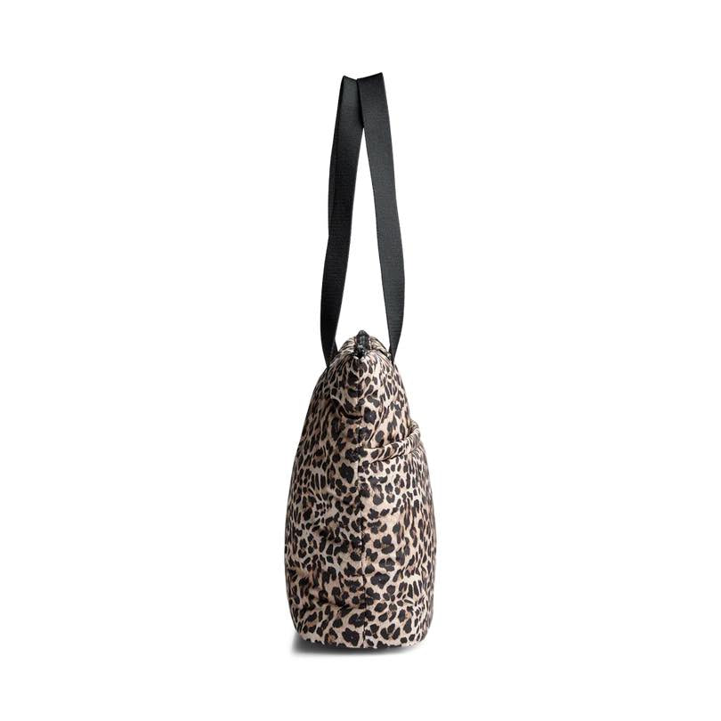 PerryMBG Shopper bag with leopard prints. Black and beige. Recycled polyester. Markberg