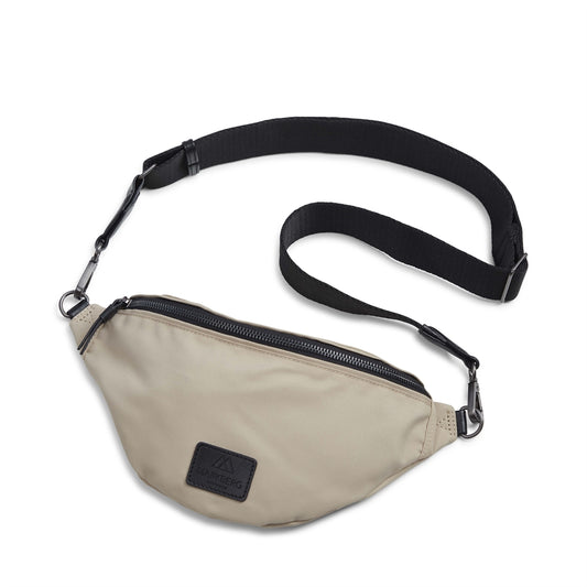 ElinorMBG Bum bag bæltetaske. 100% recycled polyester. Beige og sort. Markberg